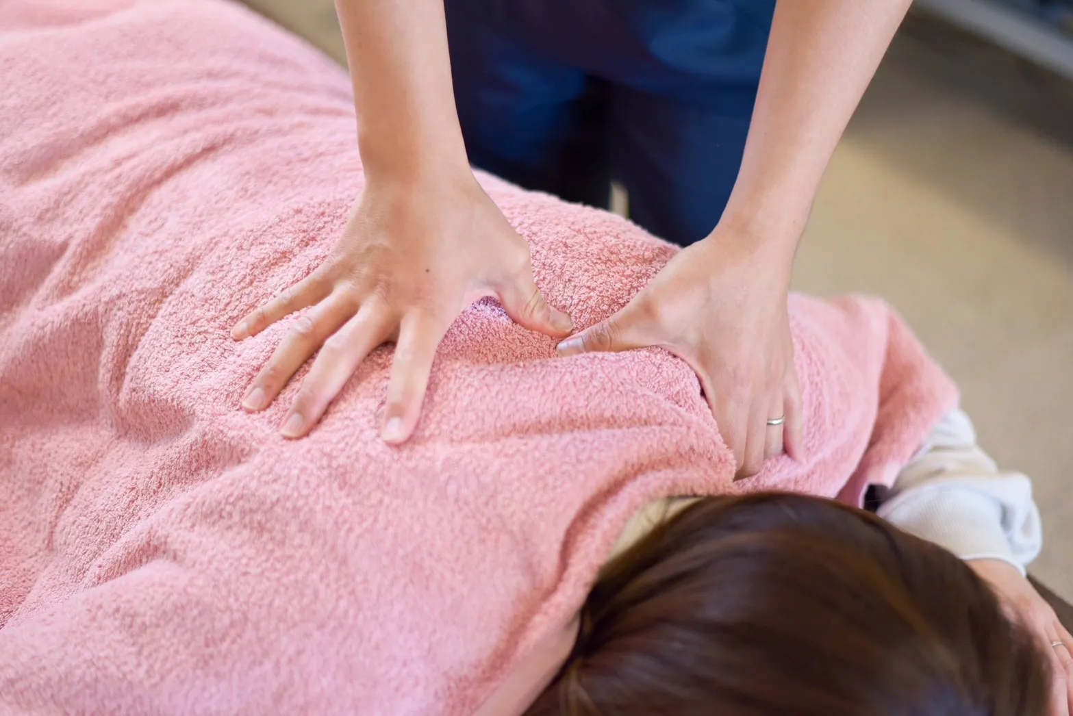 【都城市・三股町】腰を反ると痛い理由とは？