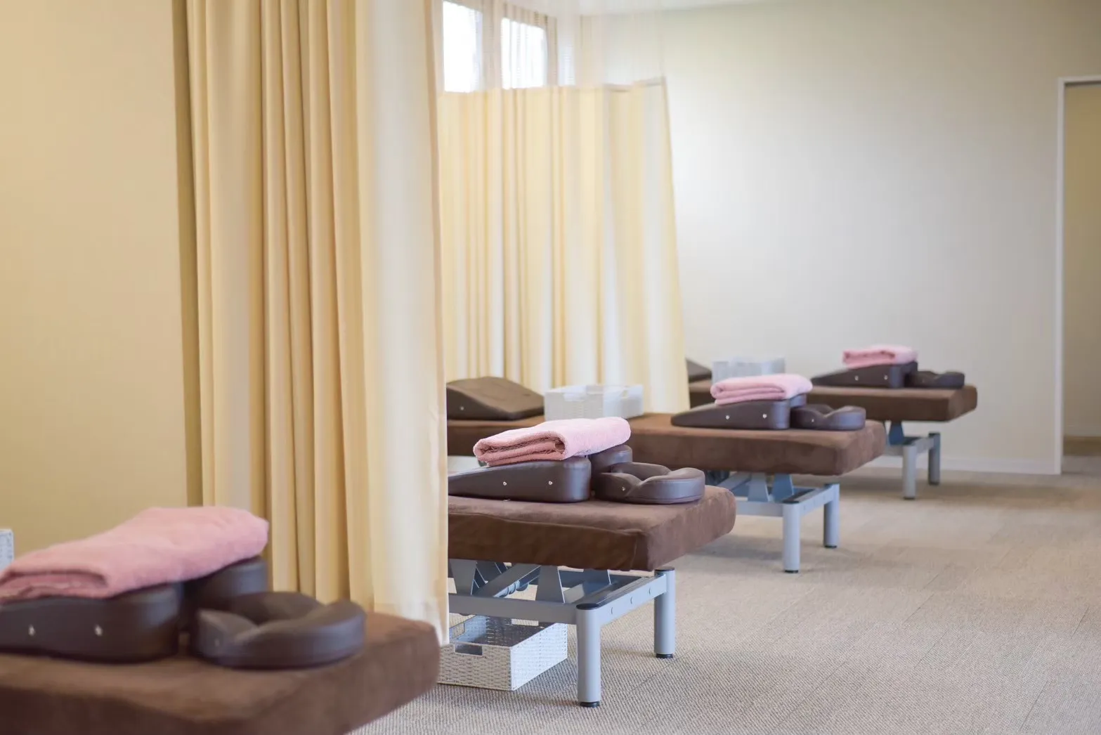 【都城市・三股町】前屈みになると腰がつらくなるのはなぜ？